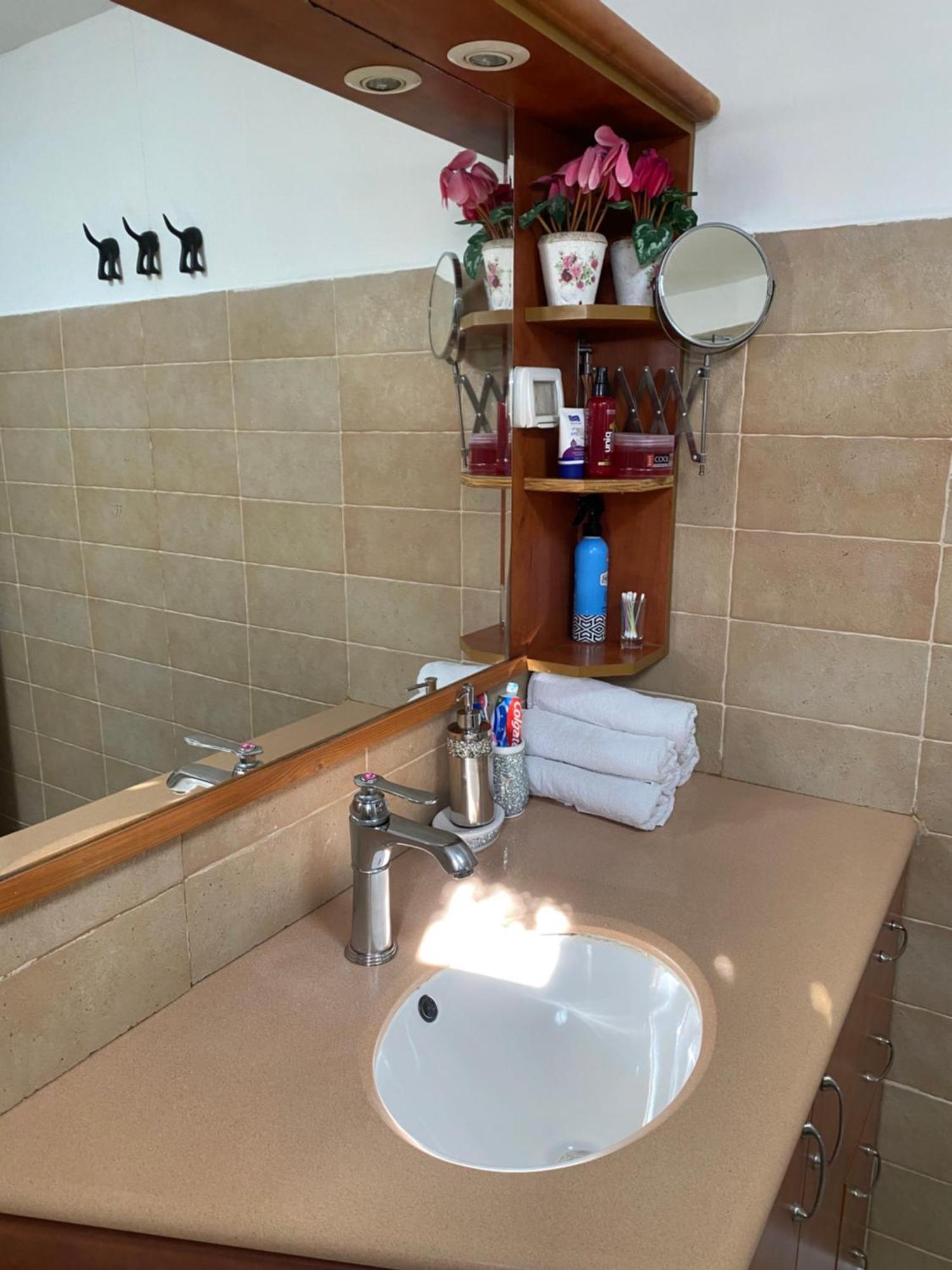 בין יער לים Villa Shelomi Kültér fotó